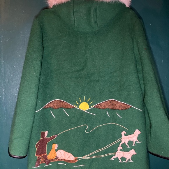 James bay Inuit jacket - Picture 7 of 11